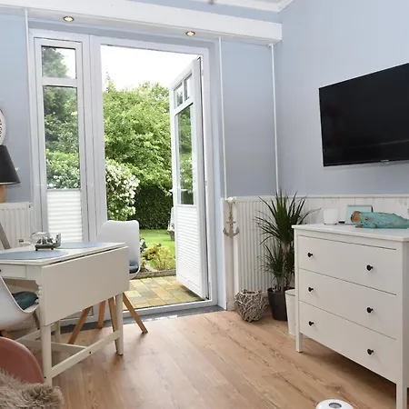 Fewo1846 - Pauline - Zauberhafte Fuer 2 Personen Mit Terrasse Und Garten Apartamento Glücksburg